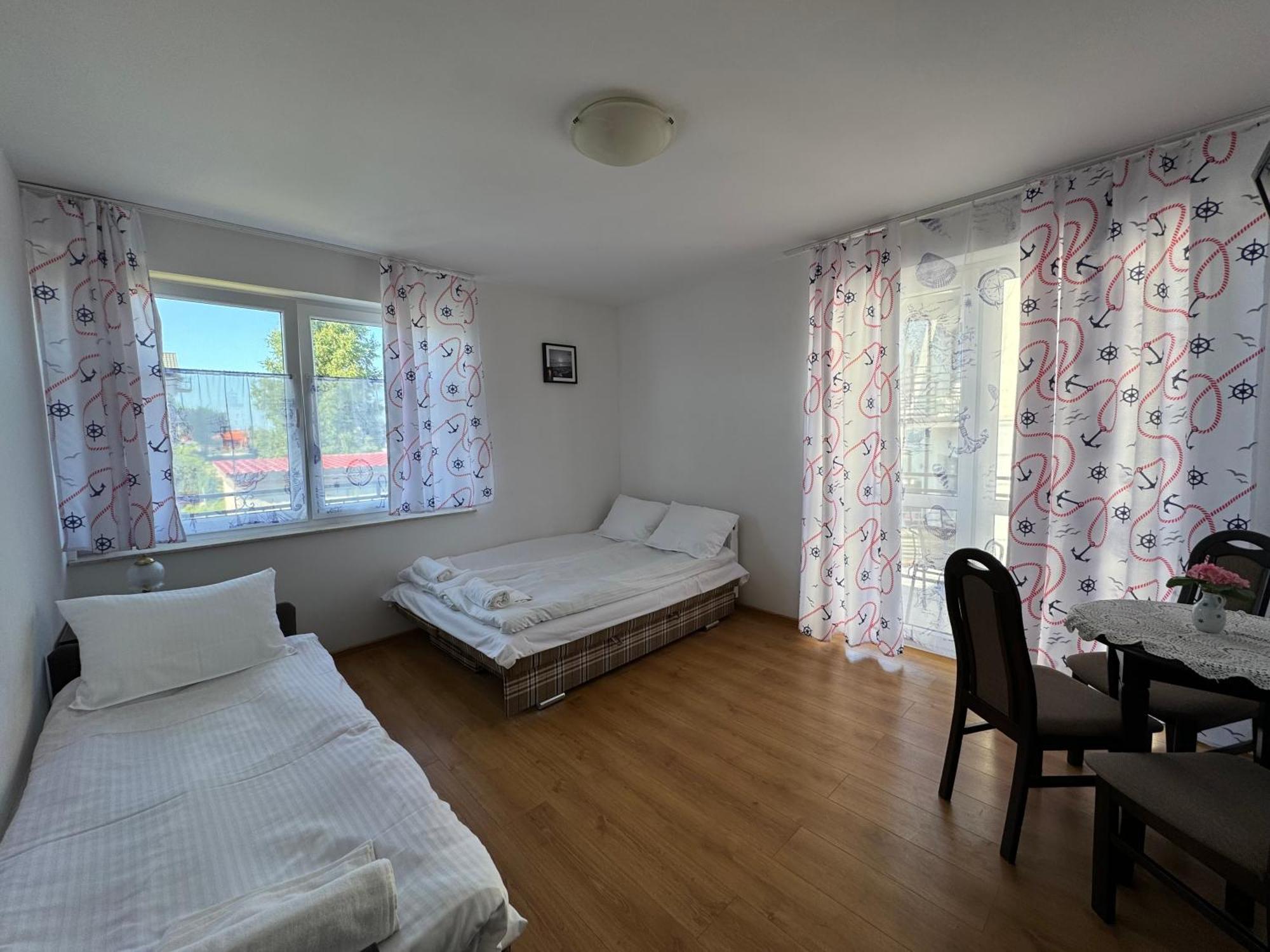 Hotel Sloneczny Brzeg Jarosławiec Exterior foto